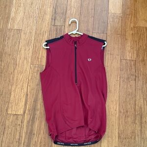 Pearl Izumi Burgundy  Sleeveless Men’s Medium Cycling Jersey